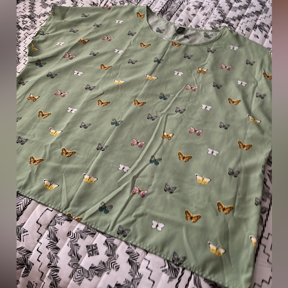 Emery Rose Butterflies Top Blouse Size 5XL - Picture 5 of 12